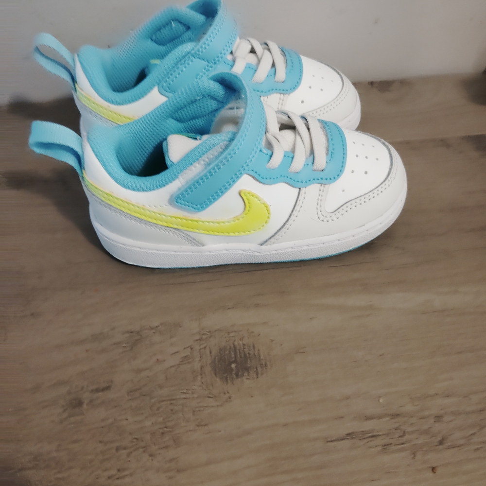 Nike Kids White and Light Blue Sneakers
